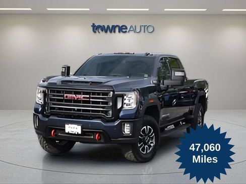 Used 2022 GMC Sierra 2500 AT4 w/ AT4 Preferred Package AWD/4WD image 1