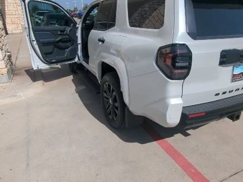 Used 2026 Toyota 4Runner Platinum AWD/4WD image 4