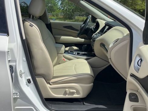 Used 2020 INFINITI QX60 Luxe w/ Essential Package image 11