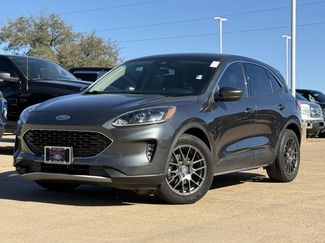 Used 2020 Ford Escape SE video 2