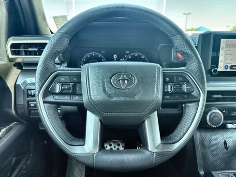 Used 2025 Toyota Tacoma TRD Sport AWD/4WD image 14