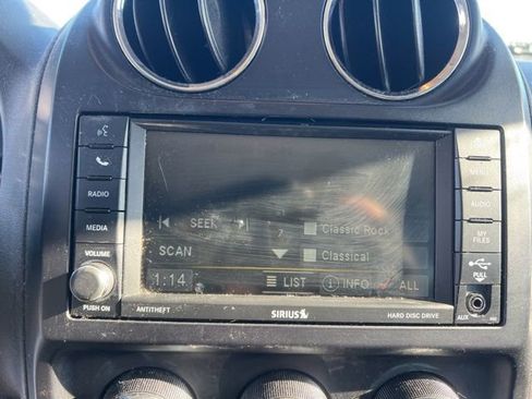 Used 2014 Jeep Patriot Latitude w/ Sun/Sound Group image 16