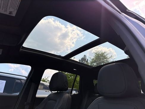 Used 2025 Chevrolet Equinox LT w/ Convenience Package II FWD image 32