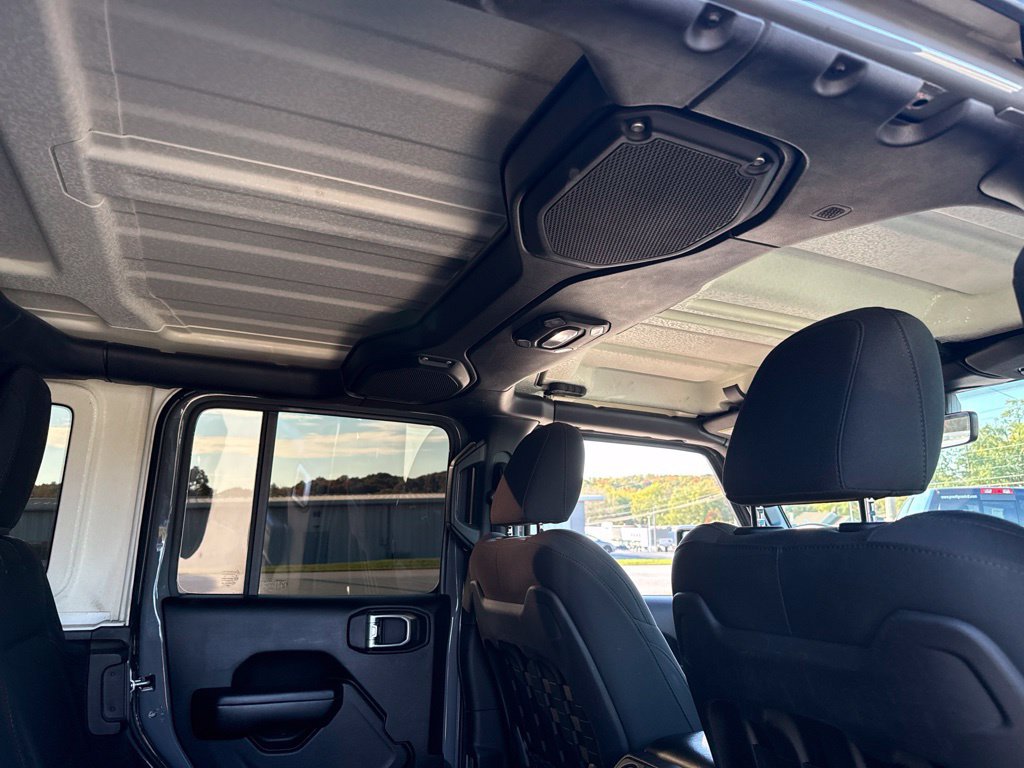 Used 2018 Jeep Wrangler Unlimited Rubicon AWD/4WD image 14