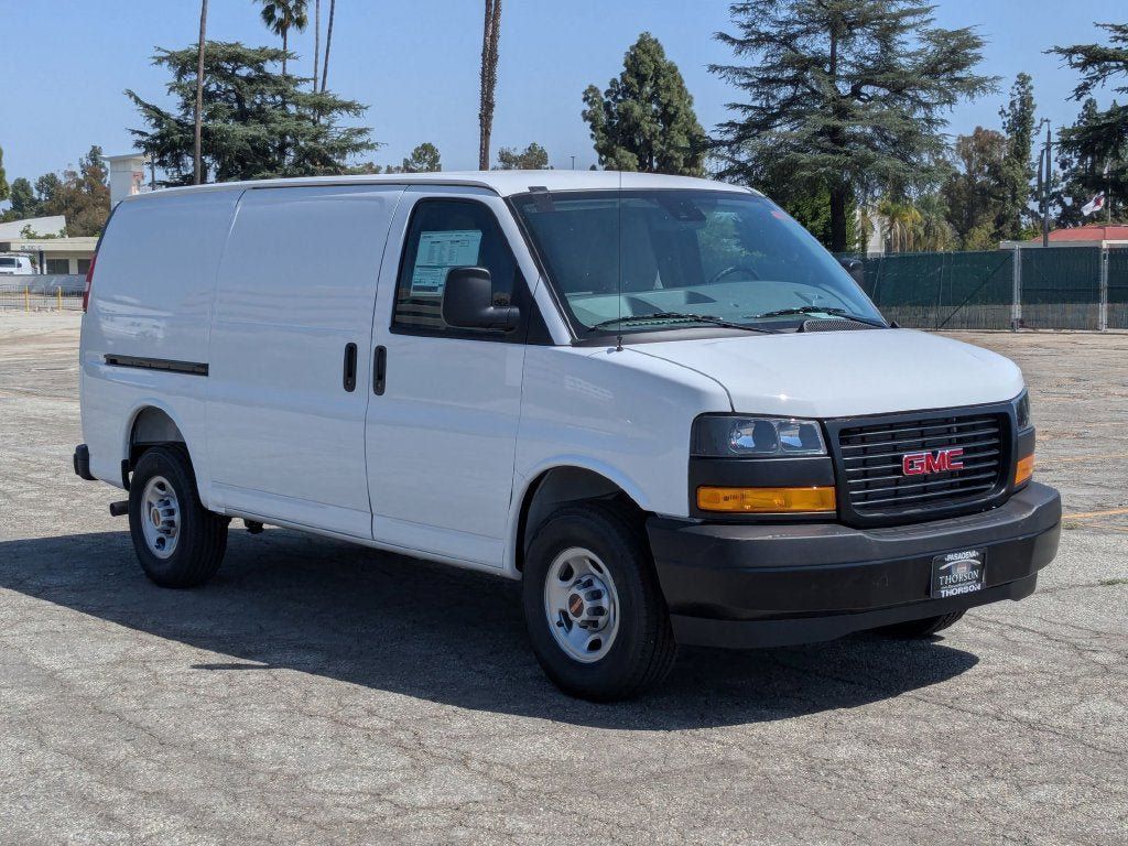New 2026 GMC Savana 2500 w/ Driver Convenience Package RWD image 4