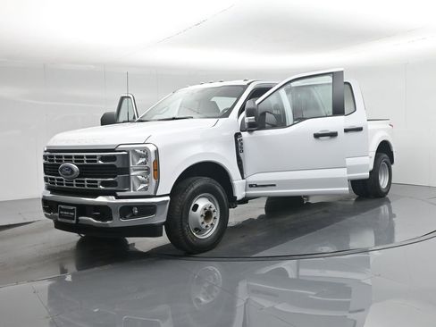 New 2026 Ford F350 XLT RWD image 29