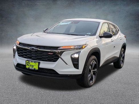 New 2026 Chevrolet Trax RS w/ Driver Confidence Package image 8
