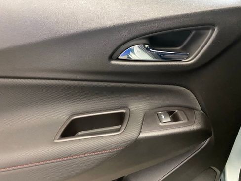 Used 2022 Chevrolet Equinox RS image 43