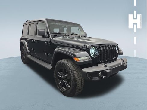 Used 2022 Jeep Wrangler Unlimited Sahara image 1