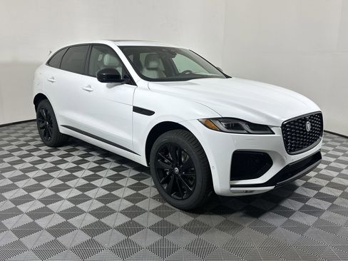 Used 2026 Jaguar F-PACE R-Dynamic S image 5
