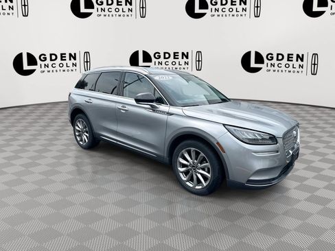 Used 2022 Lincoln Corsair AWD w/ Premium Package image 2