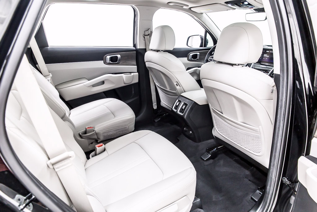 Used 2023 Kia Sorento EX w/ Panoramic Sunroof Package FWD image 34