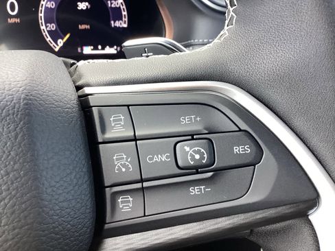 New 2025 Jeep Grand Cherokee L Laredo image 21