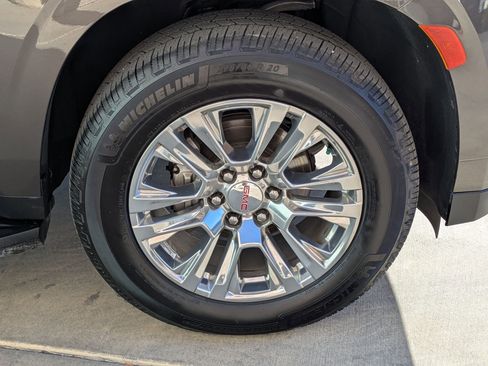 Certified 2021 GMC Yukon XL Denali image 12