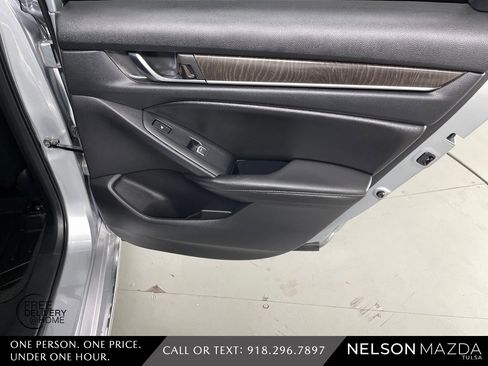 Used 2019 Honda Accord Touring image 44