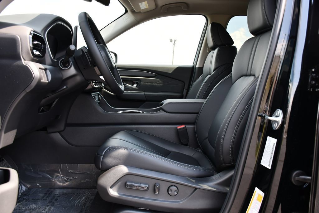 New 2026 Honda Pilot Touring image 15