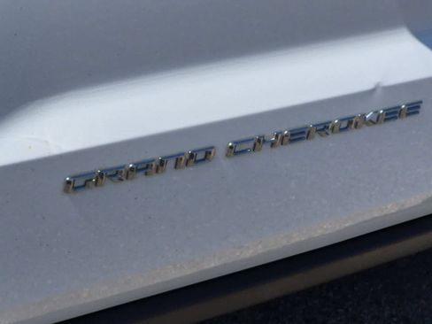 Used 2015 Jeep Grand Cherokee Limited AWD/4WD image 13