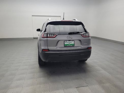 Used 2019 Jeep Cherokee Latitude w/ Popular Appearance Group image 6
