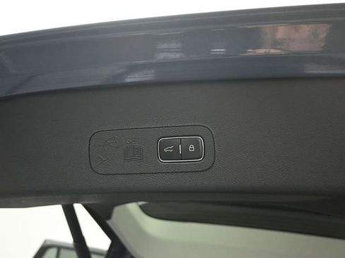 Used 2025 Lincoln Aviator AWD image 28