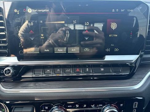 New 2026 GMC Sierra 1500 SLT w/ SLT Premium Package AWD/4WD image 19