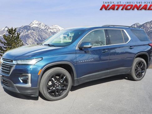 Used 2023 Chevrolet Traverse LT AWD/4WD image 1