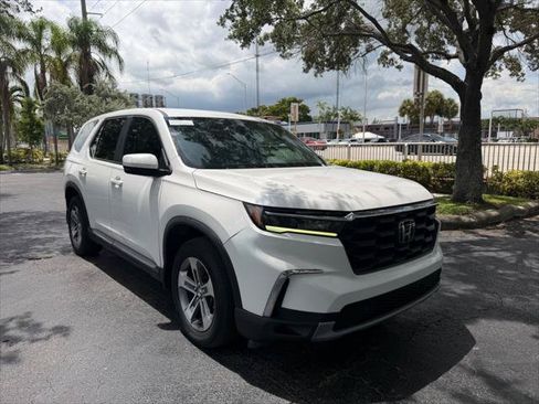 Used 2023 Honda Pilot EX-L image 9
