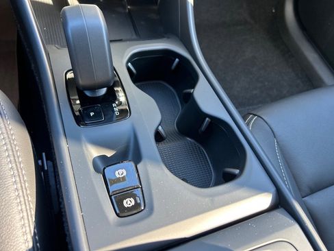 New 2026 Volvo XC40 B5 Core w/ Protection Package Premier image 10