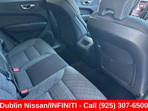 Used 2023 Volvo XC60 B5 Core w/ Protection Package Premier FWD image 18