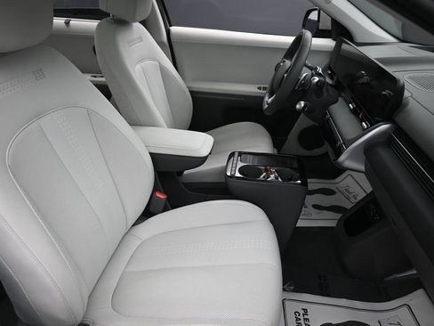 Used 2025 Hyundai Ioniq 5 Limited RWD image 36