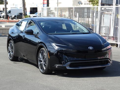 New 2026 Toyota Prius XLE FWD image 2
