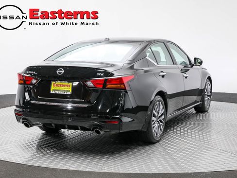 Used 2023 Nissan Altima 2.5 SV w/ SV Premium Package image 6