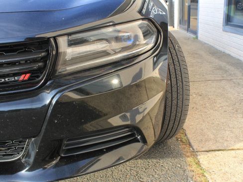 Used 2016 Dodge Charger SE w/ Power Sunroof Group image 3