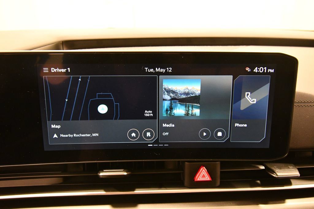 Certified 2026 Kia Carnival SX w/ SX Dark Edition Package FWD image 29