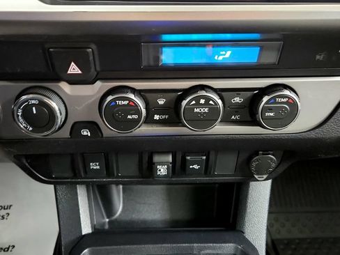 Used 2023 Toyota Tacoma SR5 AWD/4WD image 30