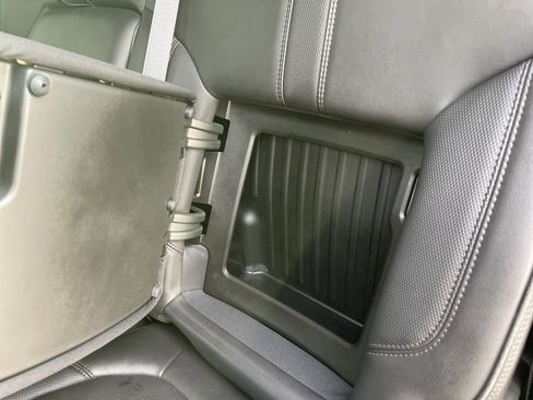 Certified 2022 Chevrolet Silverado 1500 High Country w/ Technology Package image 15