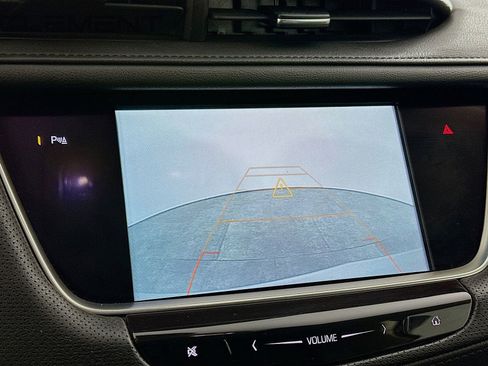 Used 2018 Cadillac XT5 Premium Luxury image 19