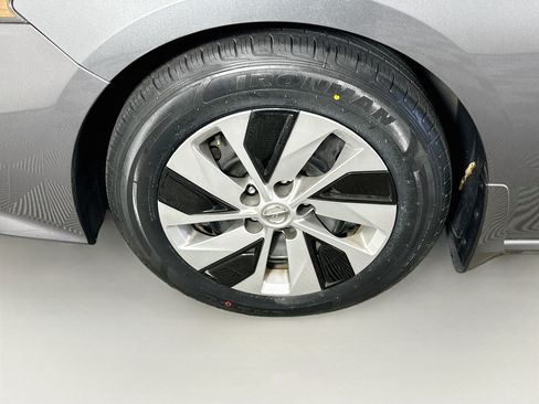 Used 2020 Nissan Altima 2.5 S FWD image 11