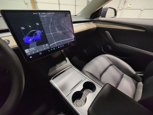 Used 2021 Tesla Model 3 Long Range AWD/4WD image 25