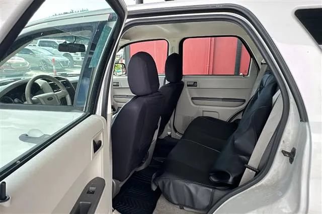 Used 2012 Ford Escape XLS FWD image 4