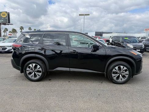Certified 2022 Nissan Rogue SV image 7