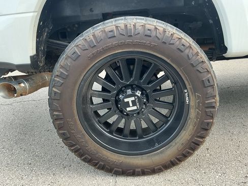 Used 2021 Ford F350 Limited w/ FX4 Off-Road Package AWD/4WD image 16