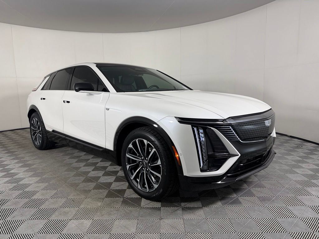 Used 2024 Cadillac Lyriq Sport RWD image 4