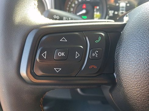 Used 2024 Jeep Wrangler Unlimited AWD/4WD image 23