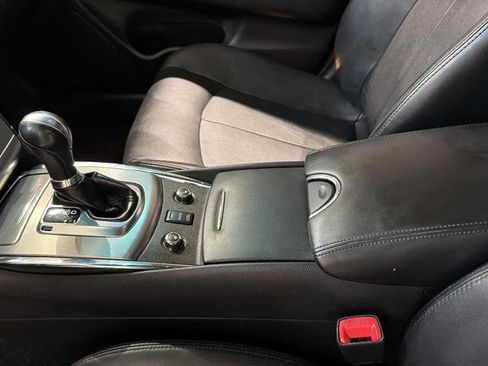 Used 2015 INFINITI Q40 AWD w/ Navigation Package image 26