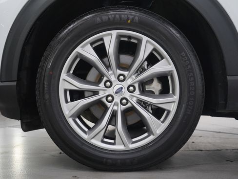 Used 2023 Ford Explorer Limited image 28