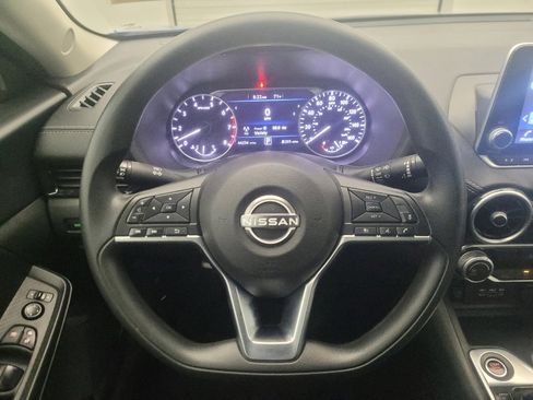 Used 2024 Nissan Sentra SV FWD image 22