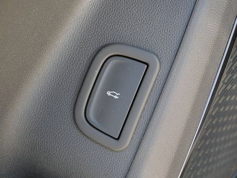 New 2026 GMC Acadia AT4 w/ Luxury Package AWD/4WD image 43