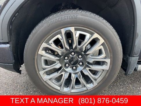 Used 2024 GMC Sierra 1500 Denali Ultimate AWD/4WD image 9