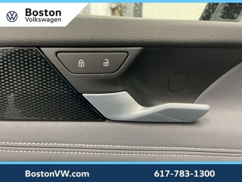 New 2026 Volkswagen Tiguan SE image 27