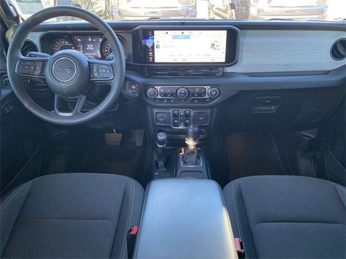 Used 2024 Jeep Gladiator Sport image 14